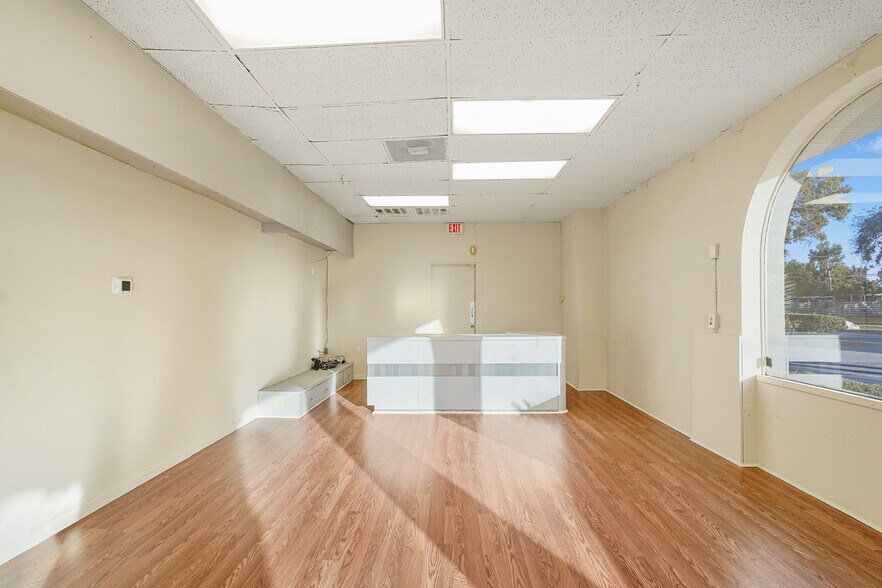 More Photos Of 4907 14th St W, Bradenton Storefront Retail Office For Lease