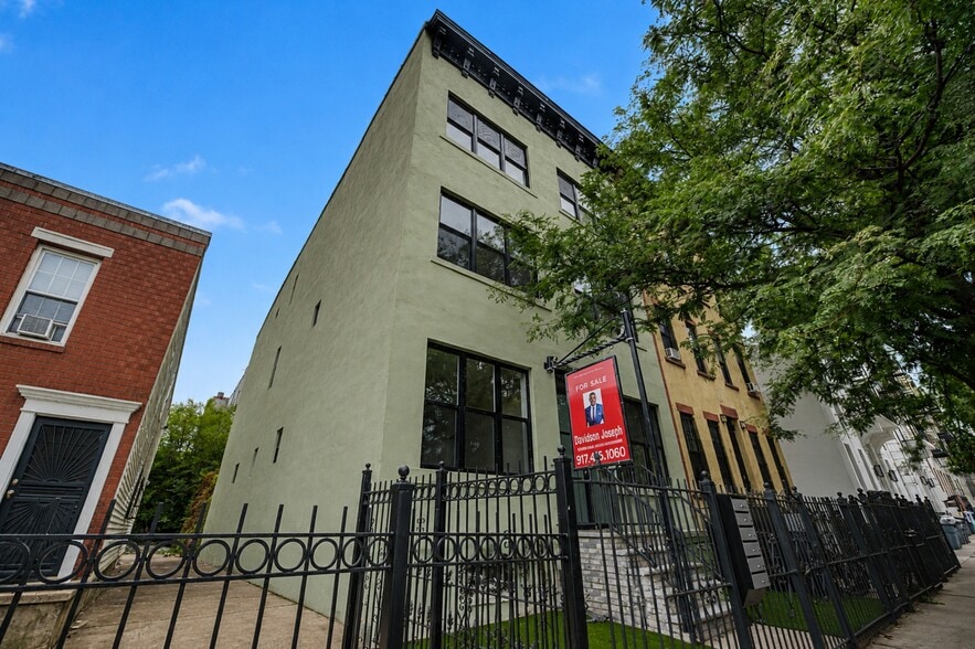 More Photos Of 124 Grove St, Brooklyn Apartments For Sale