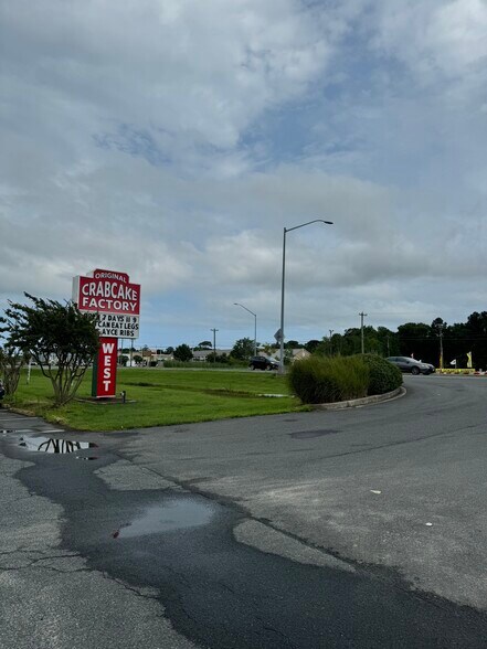 More Photos Of 12445 Ocean Gtwy, Ocean City General Retail For Sale