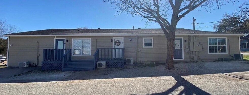 More Photos Of 1520 D St, Floresville Apartments For Sale