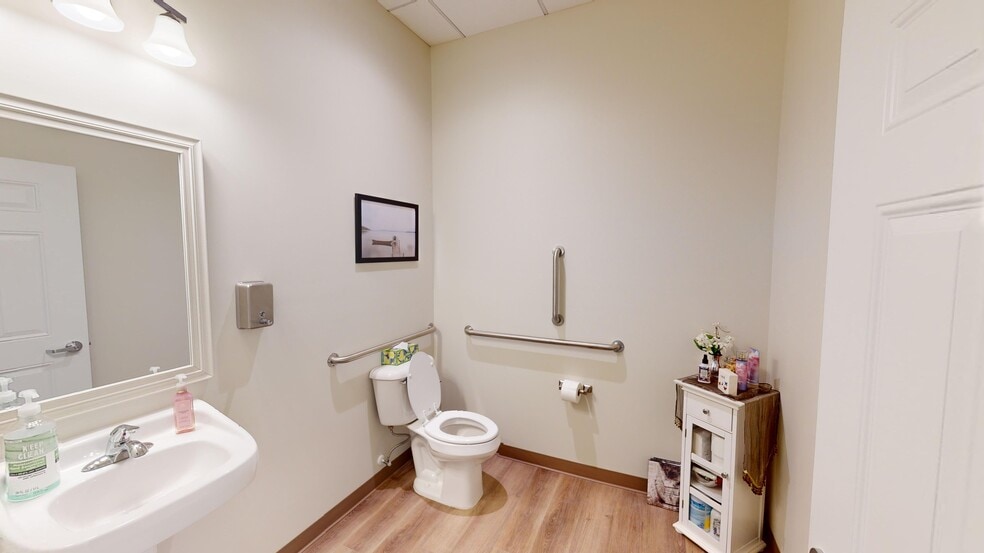More Photos Of 2241 Fairview Blvd, Fairview Storefront Retail Office For Sale
