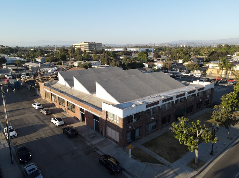 Primary Photo Of , Santa Ana Flex For Sale