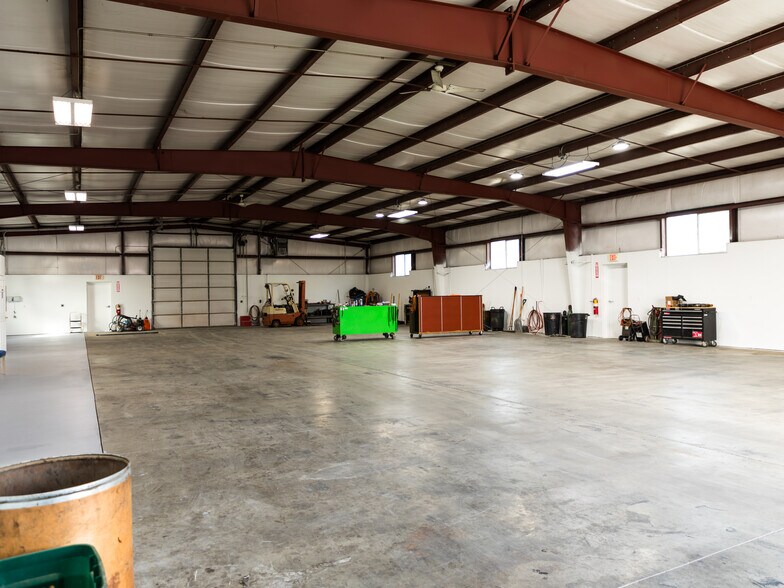 More Photos Of 1196 SE 2nd St, Ontario Warehouse For Sale