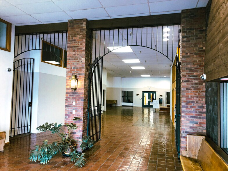 More Photos Of 1717-1815 Philo Rd, Urbana Unknown For Lease