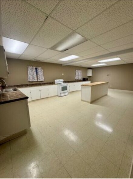 More Photos Of 115 S Pierce St, Crestline Religious Facility For Sale