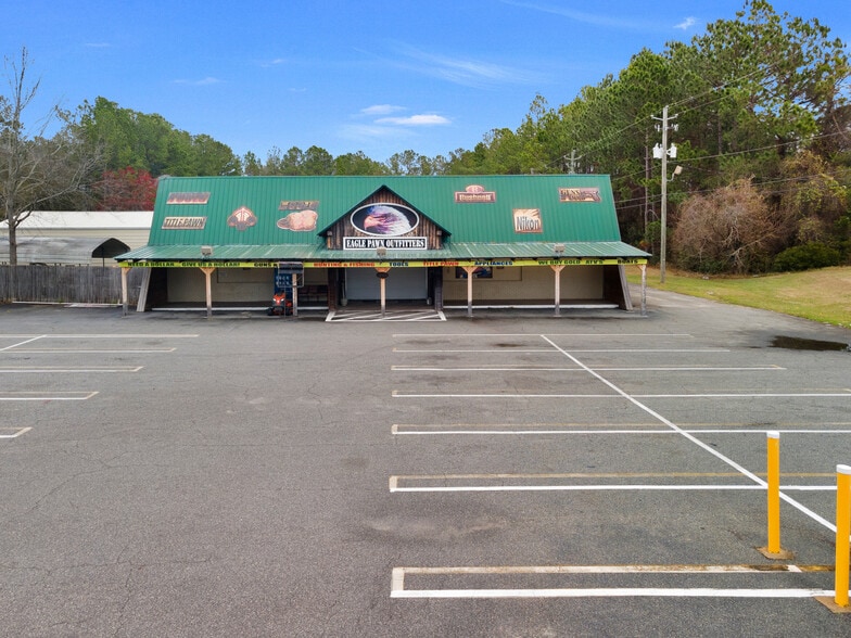 More Photos Of 2023 Memorial Dr, Waycross General Retail For Sale