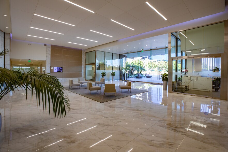 More Photos Of 2100 Main St, Irvine Office For Lease