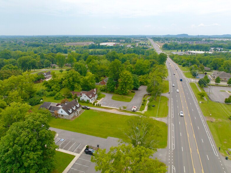 More Photos Of 1189 Nashville Pike, Gallatin Office For Sale