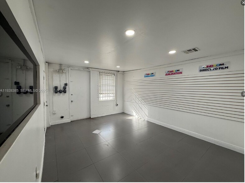 More Photos Of 10674 SW 186th Ln, Cutler Bay Flex For Sale
