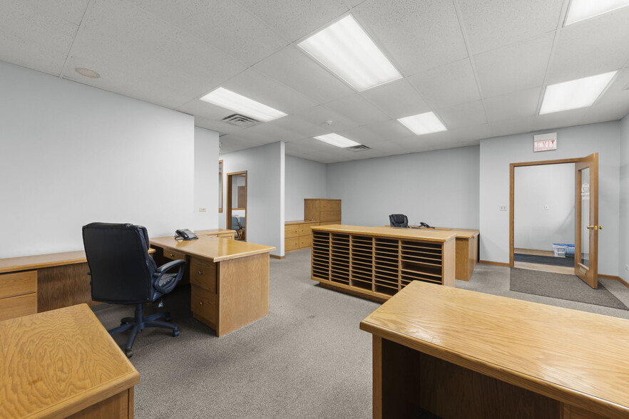 More Photos Of 1754 N Washington St, Naperville Medical For Sale