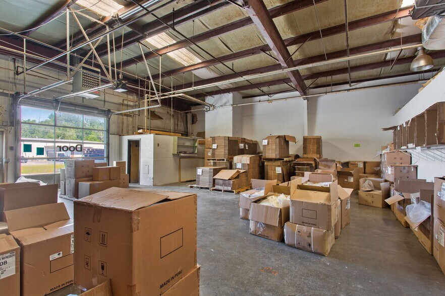 More Photos Of 1401 Hopeman Pkwy, Waynesboro Industrial For Lease