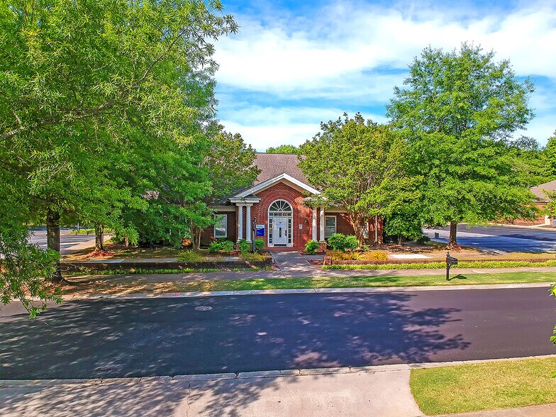 More Photos Of 304 Ashby Park Ln, Greenville Medical For Lease