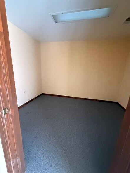 More Photos Of 9843-9855 Business Way, Manassas Office For Lease