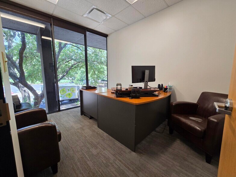 More Photos Of 7719 Wood Hollow Dr, Austin Office For Lease