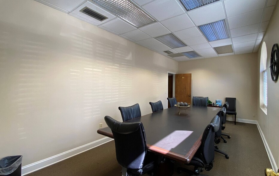 More Photos Of 1117 22nd St S, Birmingham Office For Lease
