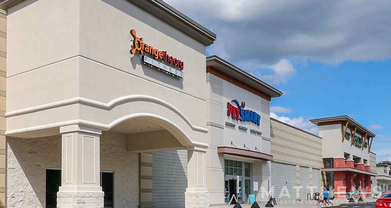 More Photos Of 3311-3327 Lithia Pinecrest Rd, Valrico Storefront For Sale