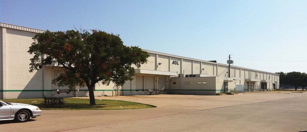More Photos Of 2667-2677 Northaven Rd, Dallas Warehouse For Lease