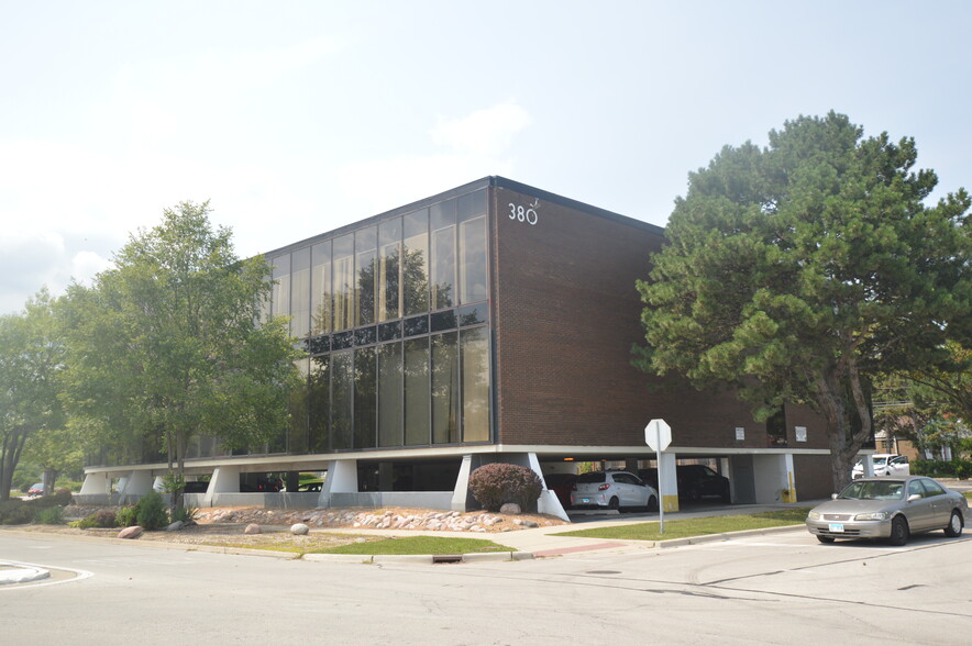 Primary Photo Of 380 E Northwest Hwy, Des Plaines Medical For Lease