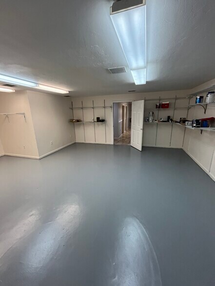 More Photos Of 1209 SE 10th St, Cape Coral Warehouse For Lease