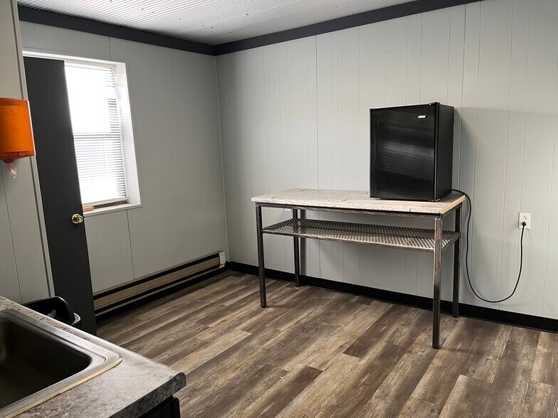 More Photos Of 4117 N Highway 61, Perryville Industrial For Sale