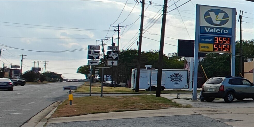 More Photos Of 100 E FM 120, Pottsboro General Retail For Sale
