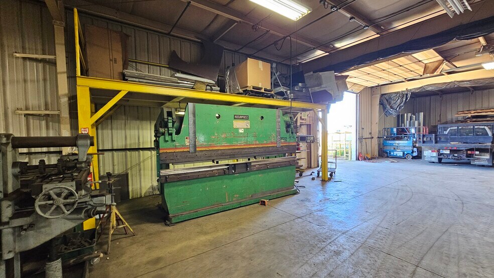 More Photos Of 2008 Ohio St, La Porte Manufacturing For Sale