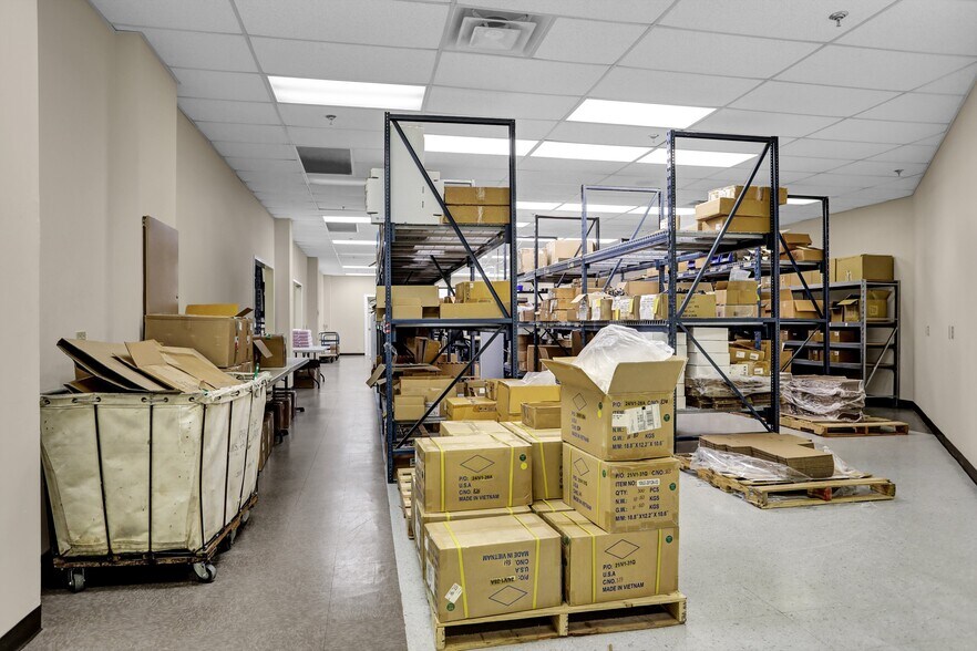 More Photos Of 7375 Adrianne Pl, Bartlett Light Distribution For Lease