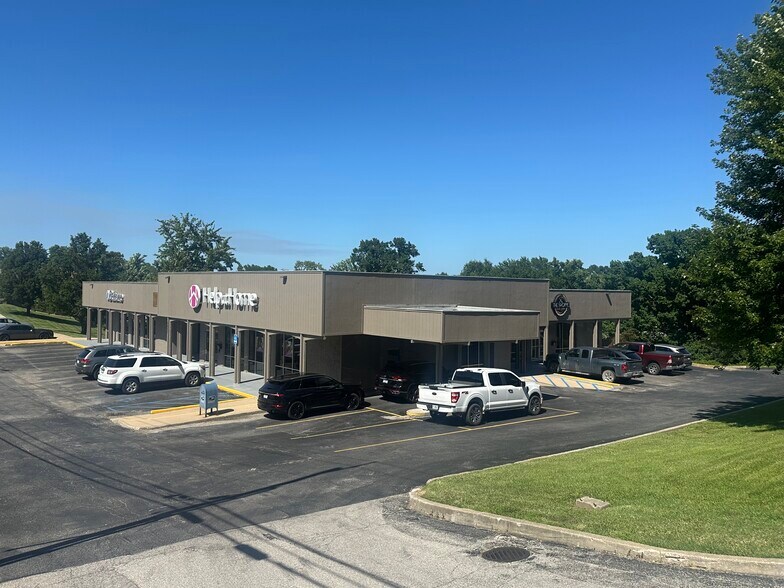 Primary Photo Of 1431 Southwest Blvd, Jefferson City General Retail For Sale