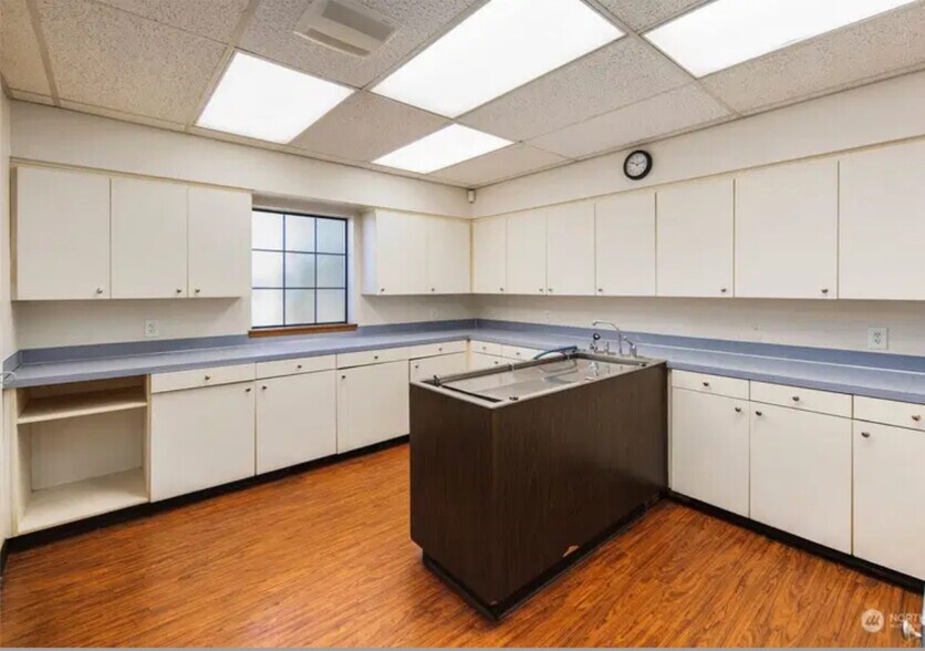 More Photos Of 150 Ryan Rd, Buckley Veterinarian Kennel For Lease