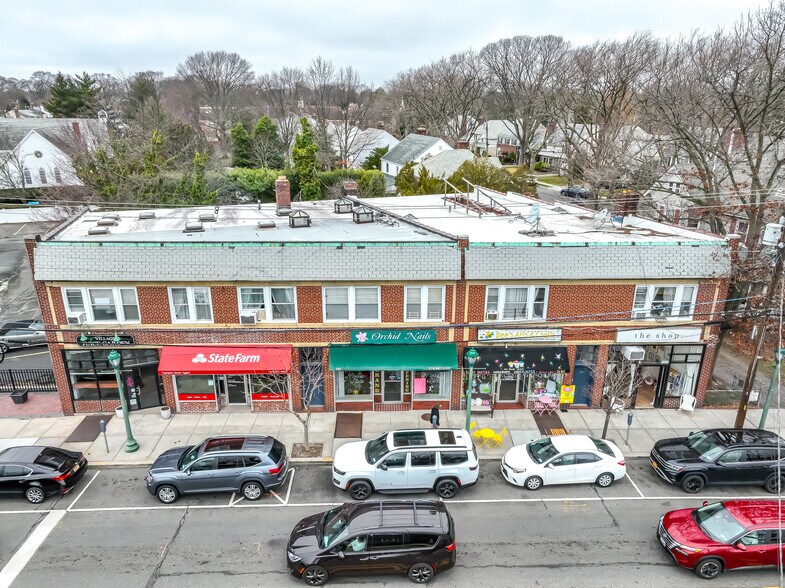 More Photos Of 277-287 Hempstead Ave, Malverne Storefront Retail Residential For Sale