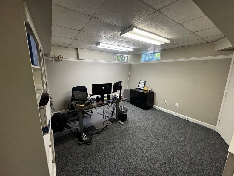 More Photos Of 10 Institute Rd, Worcester Office For Lease