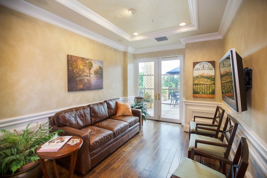 More Photos Of 780 5th Ave S, Naples Storefront Retail Office For Lease