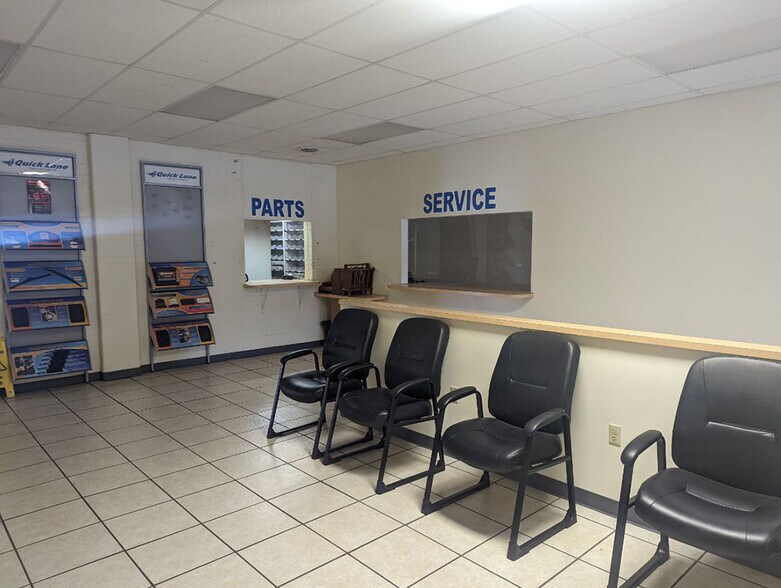 More Photos Of 151 Walnut St, Kittanning Auto Dealership For Sale
