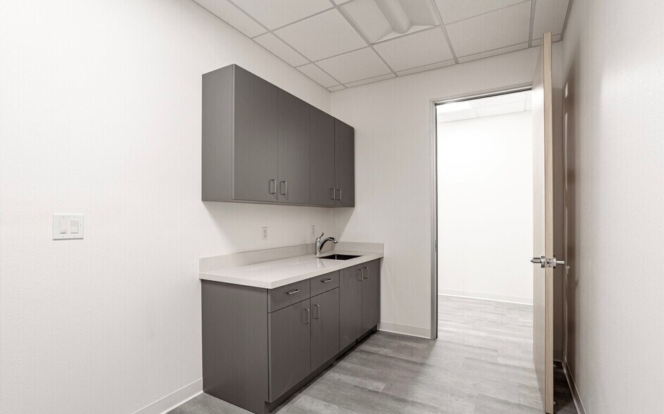 More Photos Of 2930 Inland Empire Blvd, Ontario Unknown For Lease