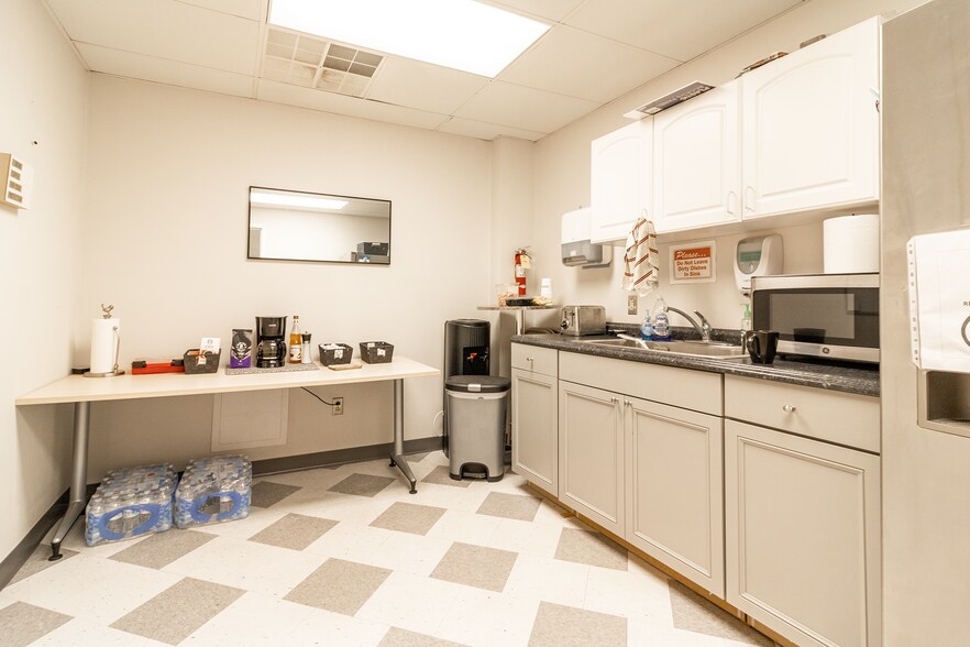 More Photos Of 1023 S Miami Blvd, Durham Warehouse For Sale