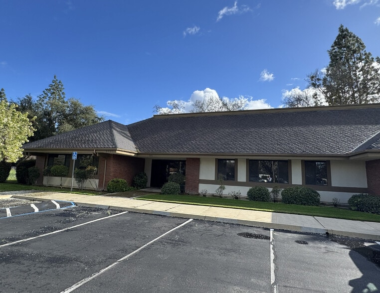 Primary Photo Of 3585 W Beechwood Ave, Fresno Office For Sale