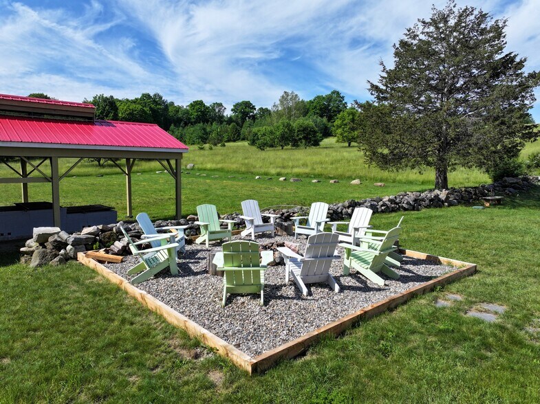 More Photos Of 284 Edgemont Rd, Moriah Hospitality For Sale