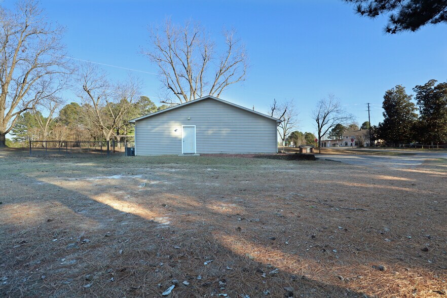 More Photos Of 3133 Vass Carthage Rd, Carthage Freestanding For Sale