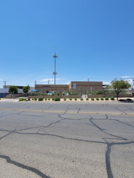 More Photos Of 801 Pendale Rd, El Paso Distribution For Sale