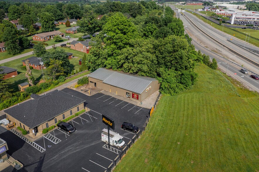 More Photos Of 654 Versailles Rd, Frankfort Showroom For Sale