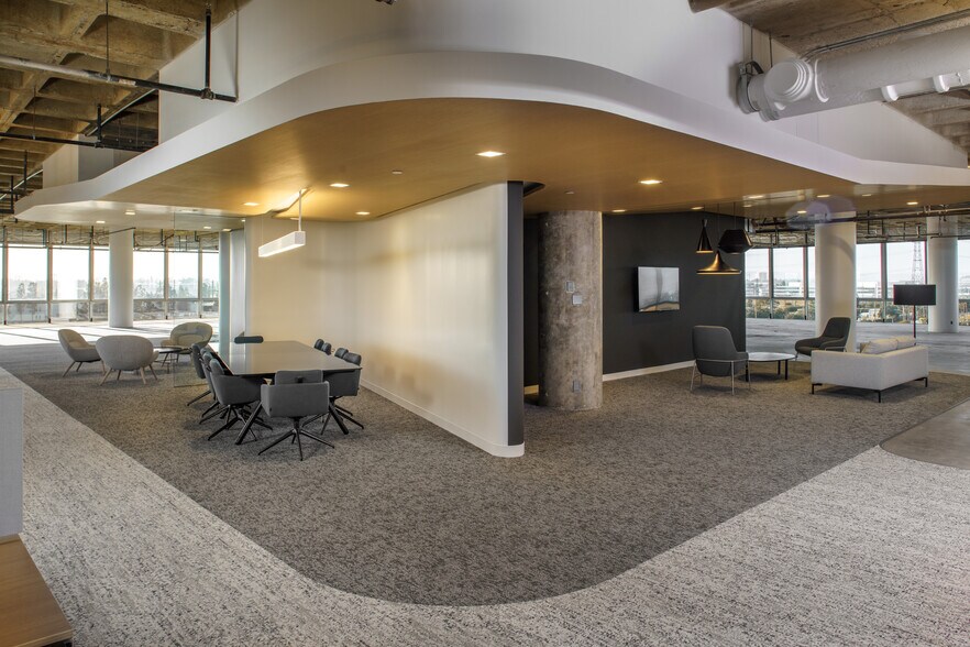 More Photos Of 15000 Aviation Blvd, Hawthorne Office For Lease