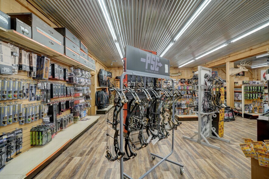 More Photos Of 7281 S State Rd, Goodrich Freestanding For Sale