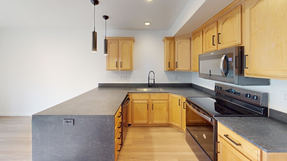 More Photos Of 1115-1145 N Main St, Bountiful Apartments For Sale