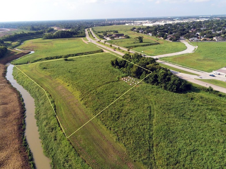 More Photos Of Pearland Parkway and Barry Rose, Pearland Land For Sale