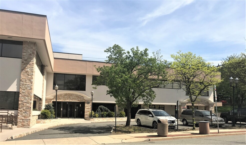 More Photos Of 45 Essex St, Millburn Bank For Lease