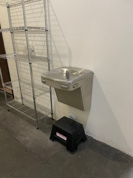 More Photos Of 7091 W Craig Rd, Las Vegas General Retail For Lease