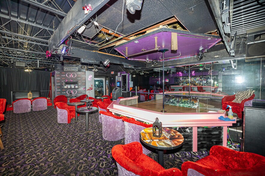 More Photos Of 212 W Harry St, Wichita Bar For Sale