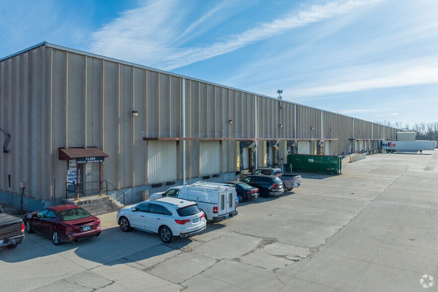More Photos Of 21010 Trolley Industrial Dr, Taylor Warehouse For Lease