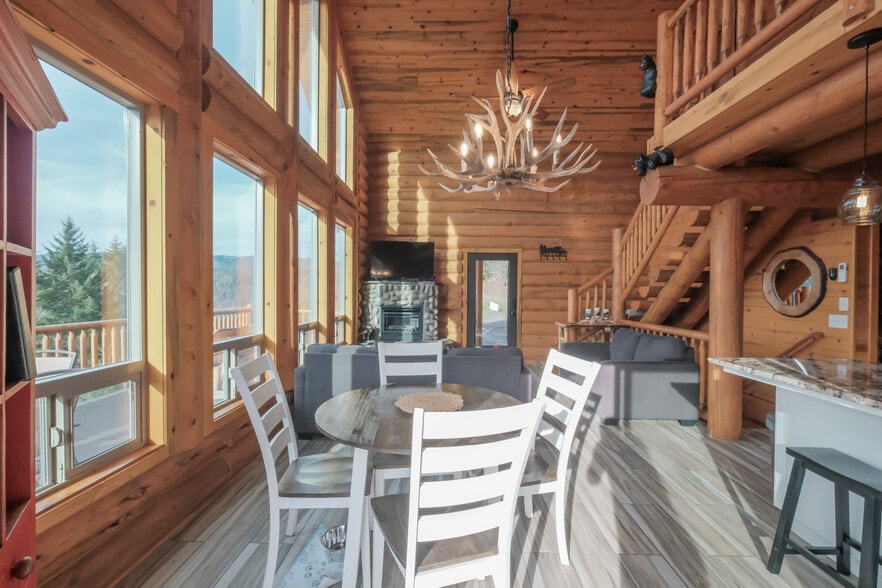 More Photos Of 6331 Lake Pointe Wy, Sweet Home Lodge Meeting Hall For Sale