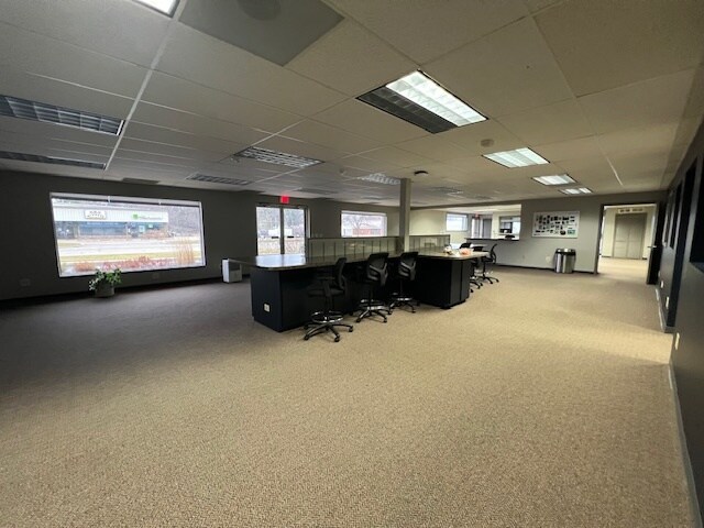 More Photos Of 1375 S Eastwood Dr, Woodstock Warehouse For Sale